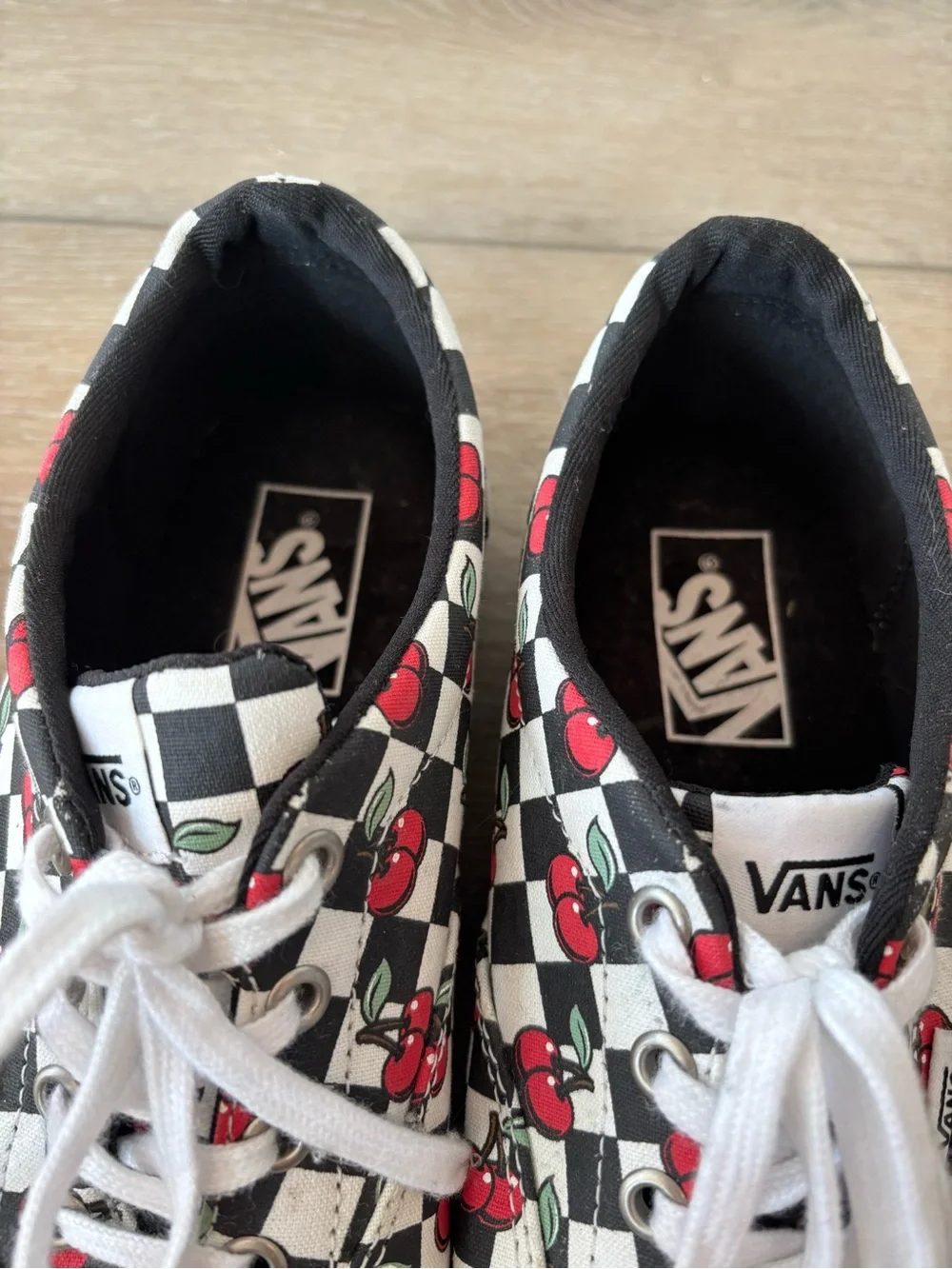 Vans Doheny Checkerboard Cherry Low-Top Sneakers - Black White Red - Size 10